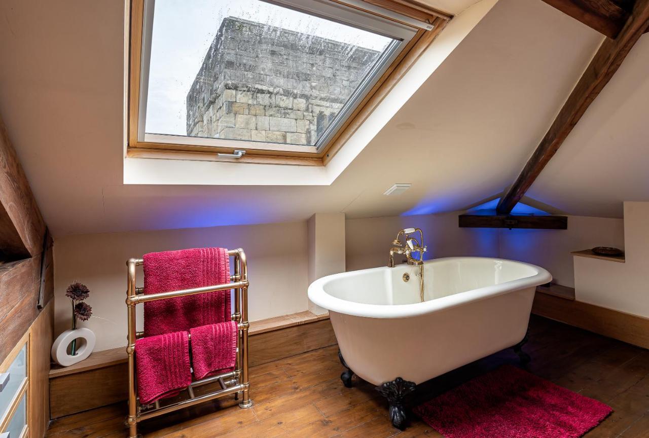Crookback House Apartman York Kültér fotó