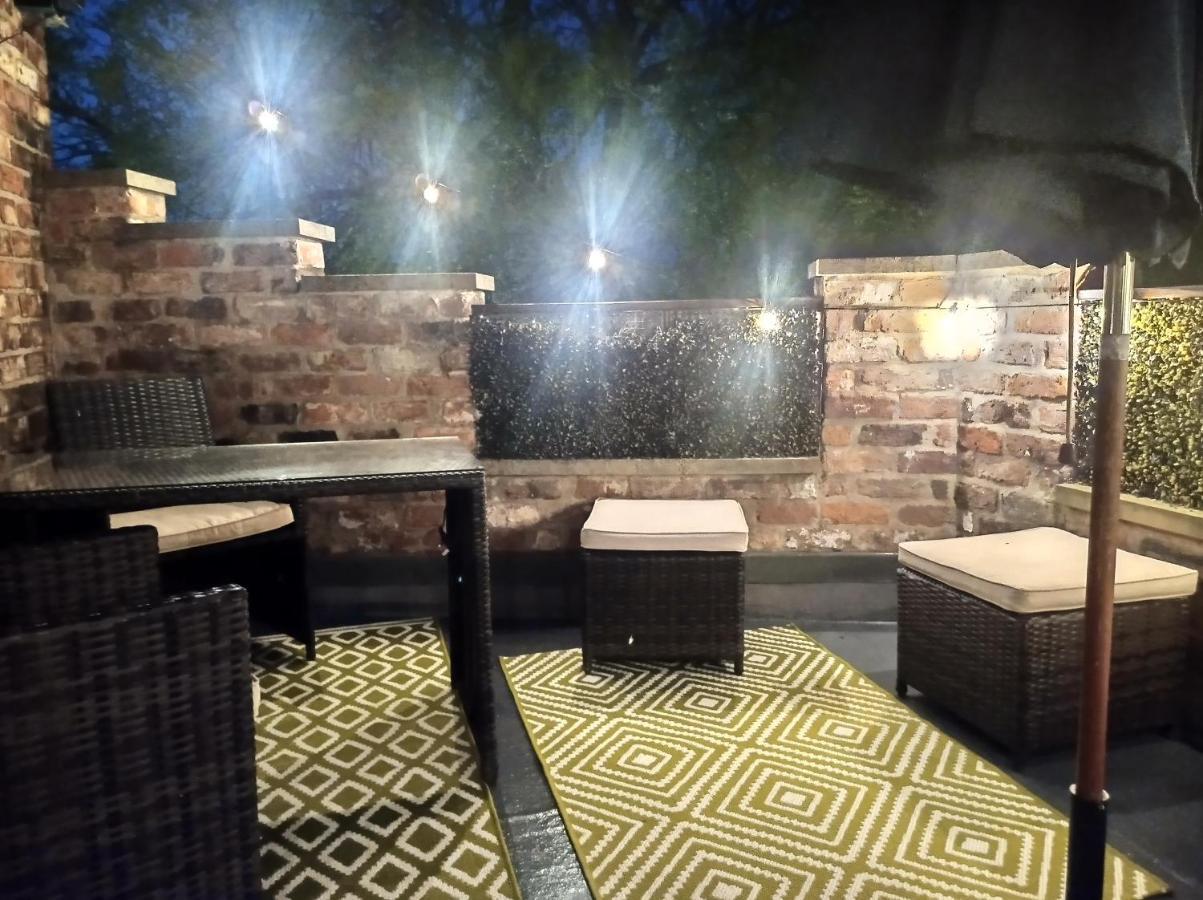 Crookback House Apartman York Kültér fotó